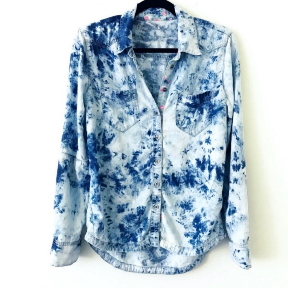 Blank NYC Chambray Tie Dye Denim Button Up Top Western Boho Grunge